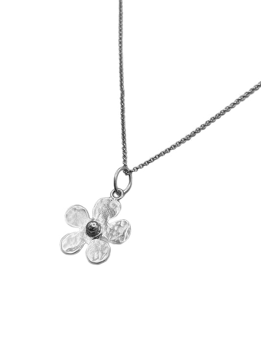 Silver Small Daisy Necklace