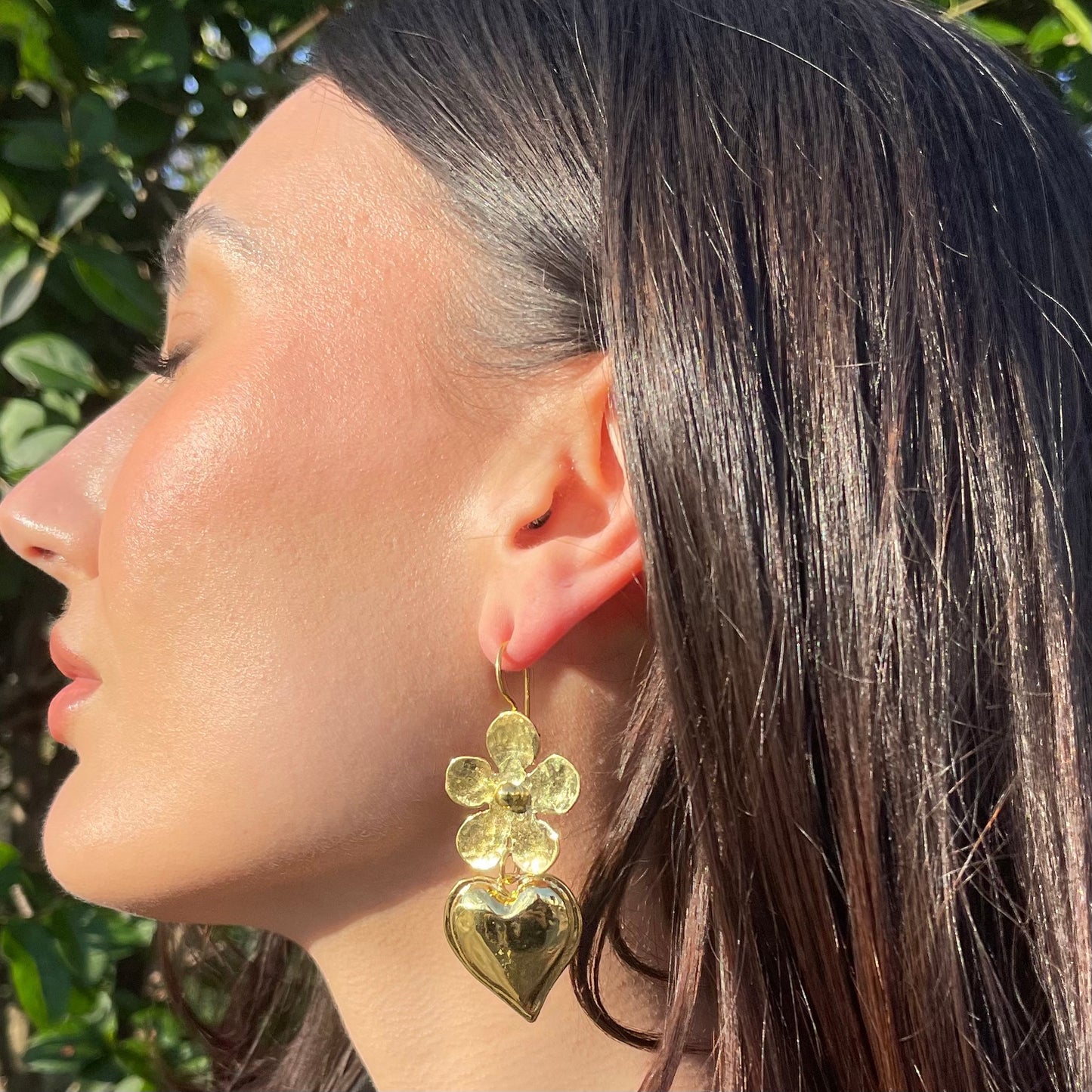 Gold Puffy Daisy Earrings