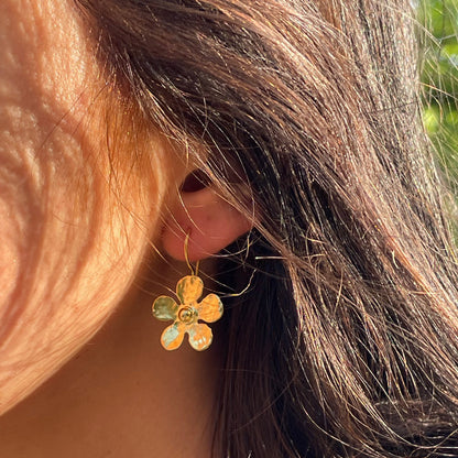 Gold Small Daisy Earrings