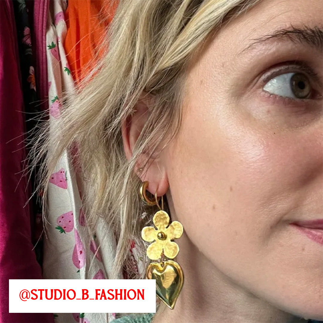 Gold Puffy Daisy Earrings